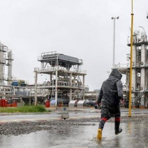 西北油田無(wú)人機(jī)守護(hù)千里管線