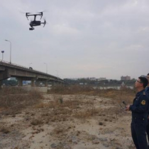 市南城公路路政管理所以無(wú)人機(jī)全方位巡查保障春運(yùn)通行安全 ...