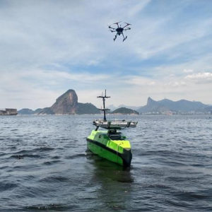 持續(xù)海上監(jiān)測 通過自動停機(jī)坪 巴西在無人船上自主起降無人機(jī) ...