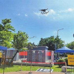 美團(tuán)無人機(jī) 助深圳戰(zhàn)疫——為封閉管理小區(qū)建立起物資運(yùn)送“空中通道” ...