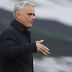 穆里尼奧在羅馬訓練基地加裝大屏幕和無人機，提高訓練水平 ... ...