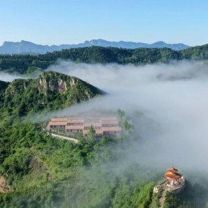 無人機(jī)航拍太行山 云海繚繚宛如天境