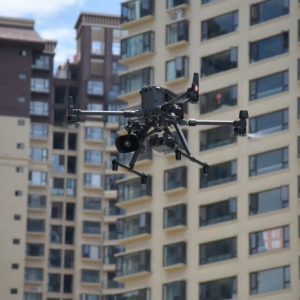 蒙自無人機(jī)“硬核”喊話！快去打疫苗！