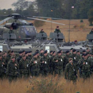 放出戰(zhàn)略大招 烏克蘭軍隊(duì)大膽測試無人機(jī) 引發(fā)俄軍向邊境集結(jié) ...