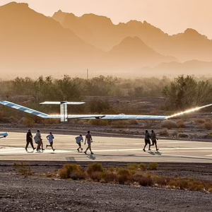 空客太陽能無人機高飛7.6萬英尺，成功向地面?zhèn)魉蛯拵Х?wù)